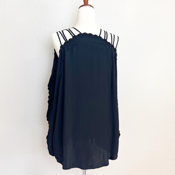 •ALICE McCALL• Another Love Cold Shoulder Oversized Top in Black Size 8 - Picture 3 of 13